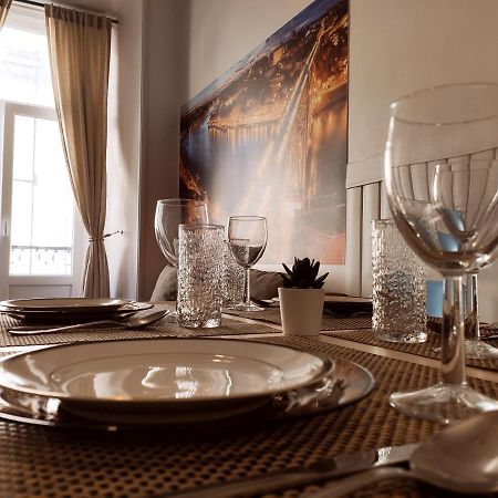 Lägenhet på 75 m² i Gamla stan, med 2 sovrum och 1 badrum  Lägenhet OOporto Exteriör bild