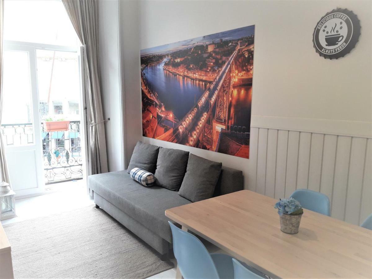 Lägenhet på 75 m² i Gamla stan, med 2 sovrum och 1 badrum  Lägenhet OOporto Exteriör bild